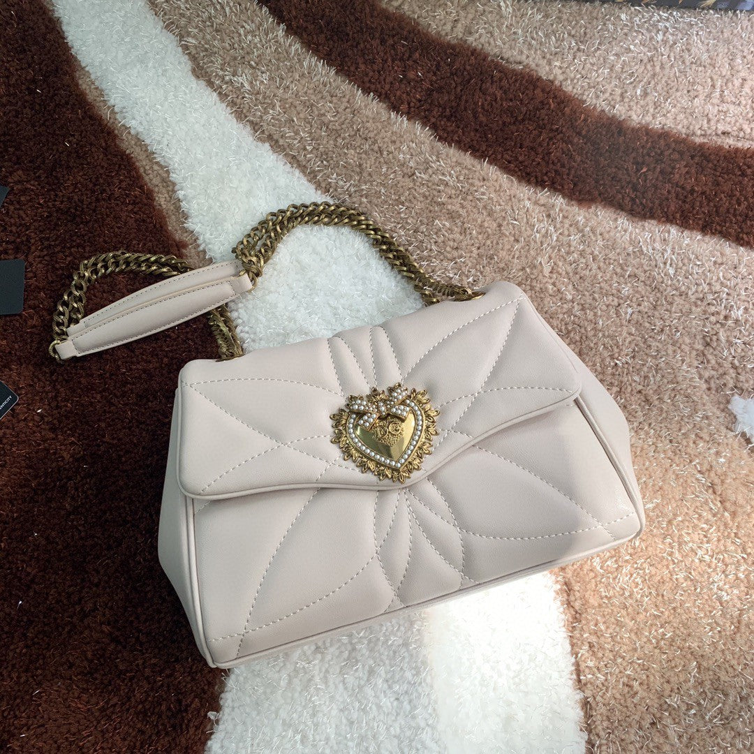 GLAMI MeGLAMIum Devotion Shoulder Bag In Quilted Nappa White For Women 10.2in/26cm GLAMI