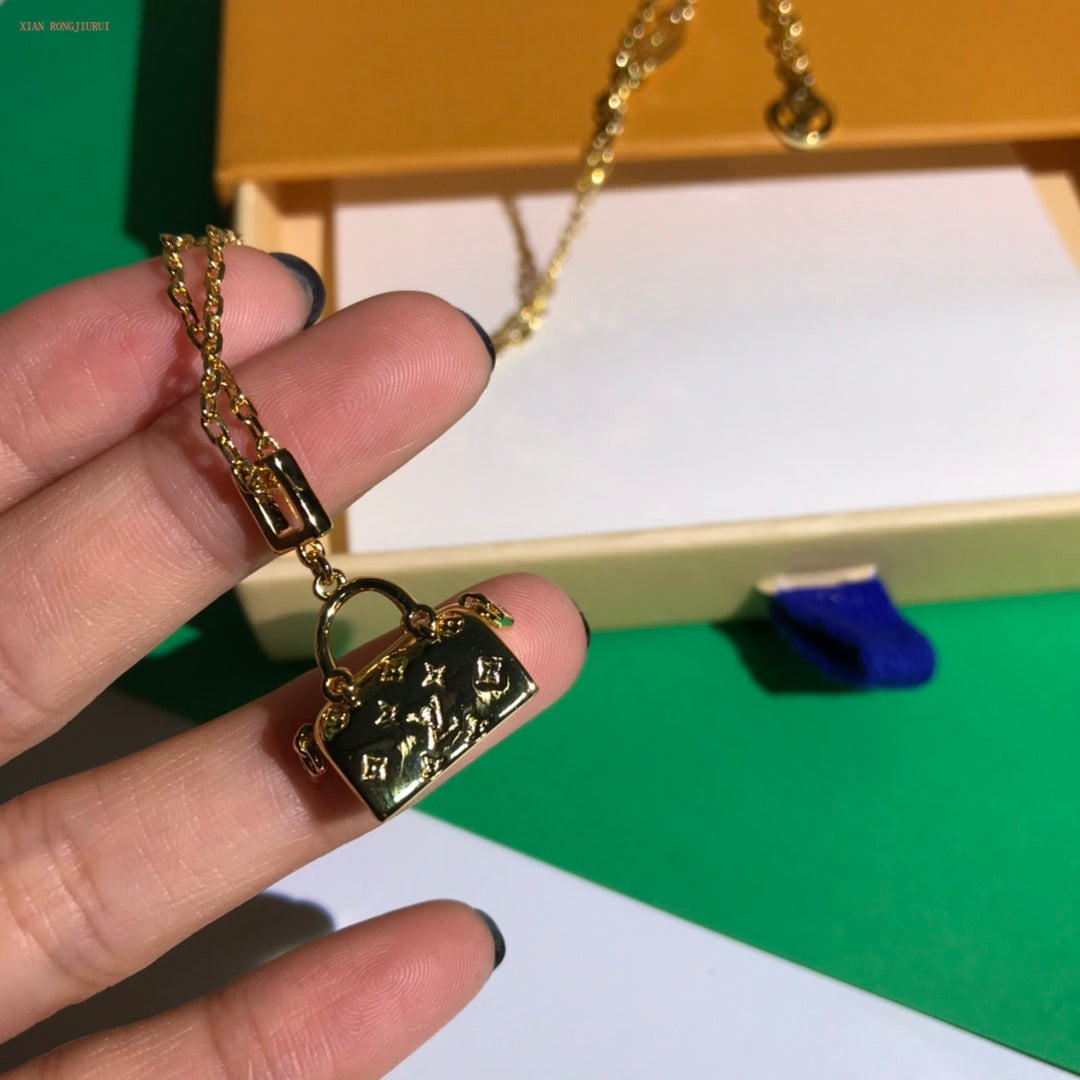 EN - Lux Necklace LUV031