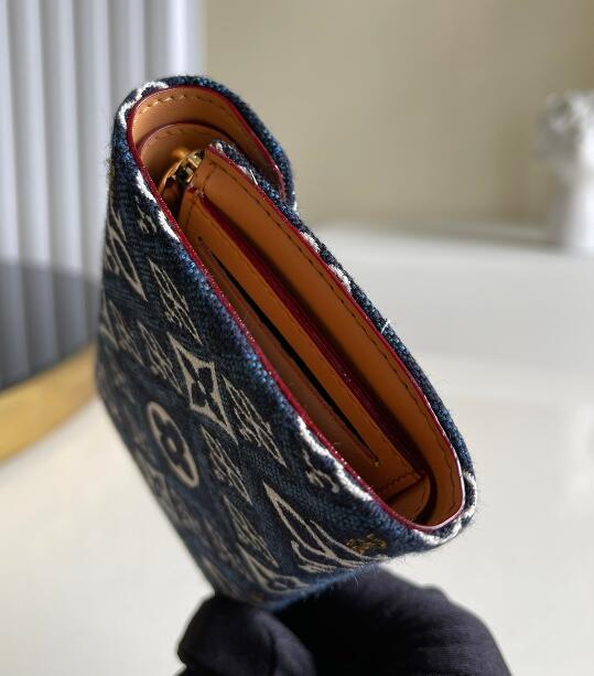 SAMC - Mix Wallets - 068