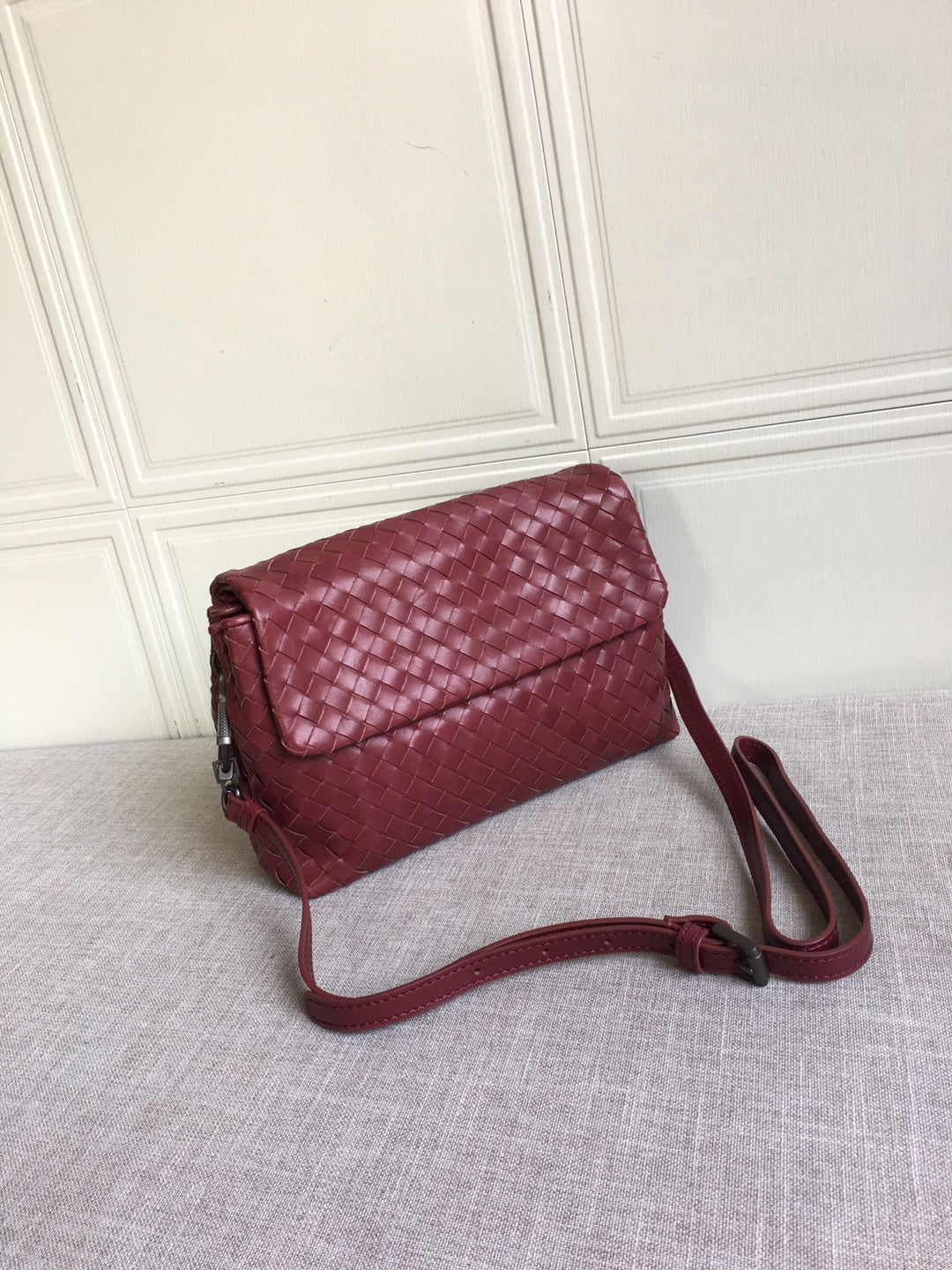GLAMI Classic Intrecciato Red, For Women, WomenÃƒÂ¢Ã¢â€šÂ¬Ã¢â€žÂ¢s Bags 8.9in/22.5cm