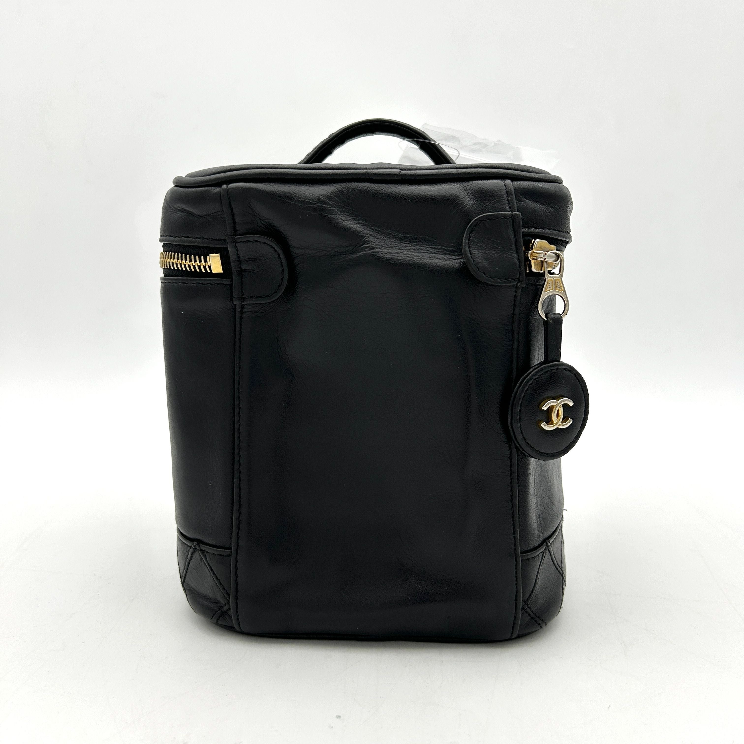 CHANEL Calfskin Cosmetic Van Bag Black ch7727ds