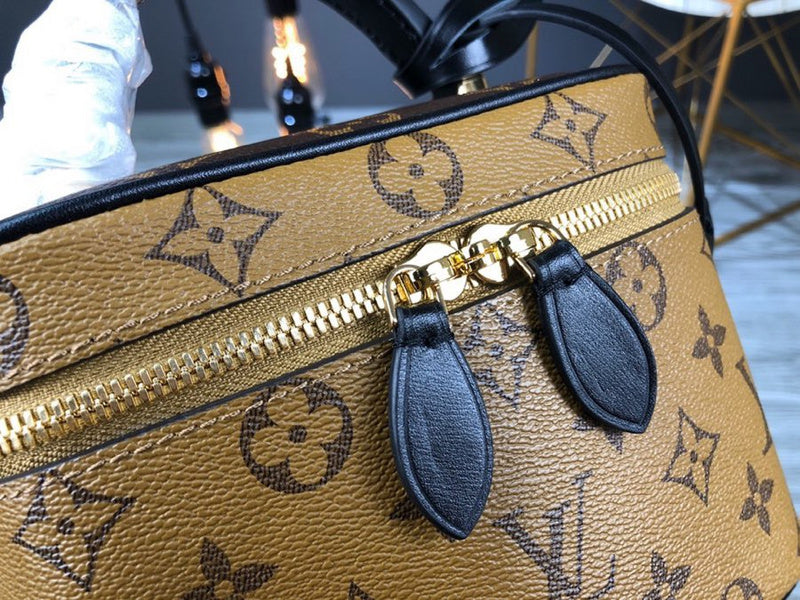LOV2 Bags - Luxurious Bags  1844