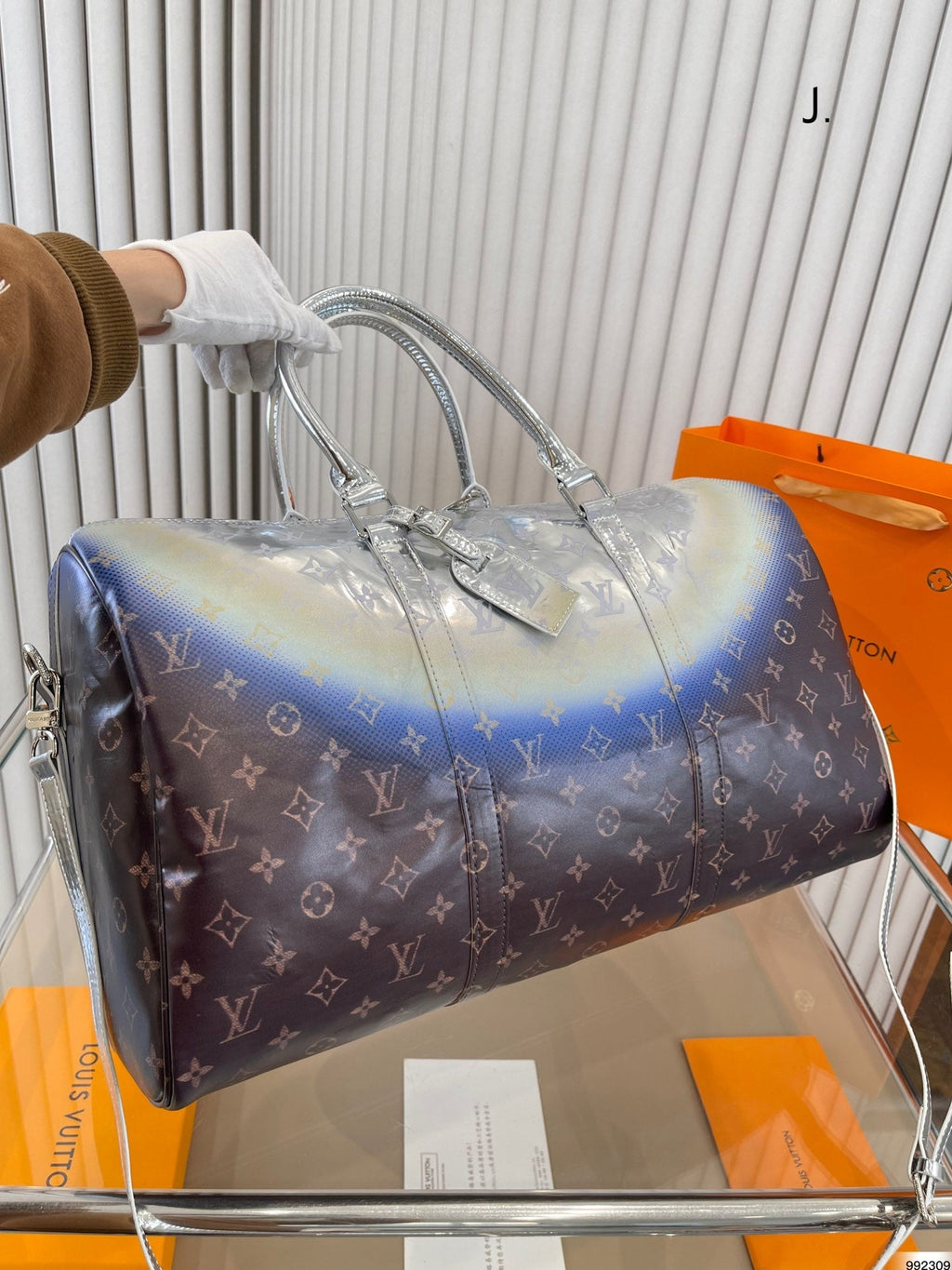 EN - New Arrival Bags LUV 657