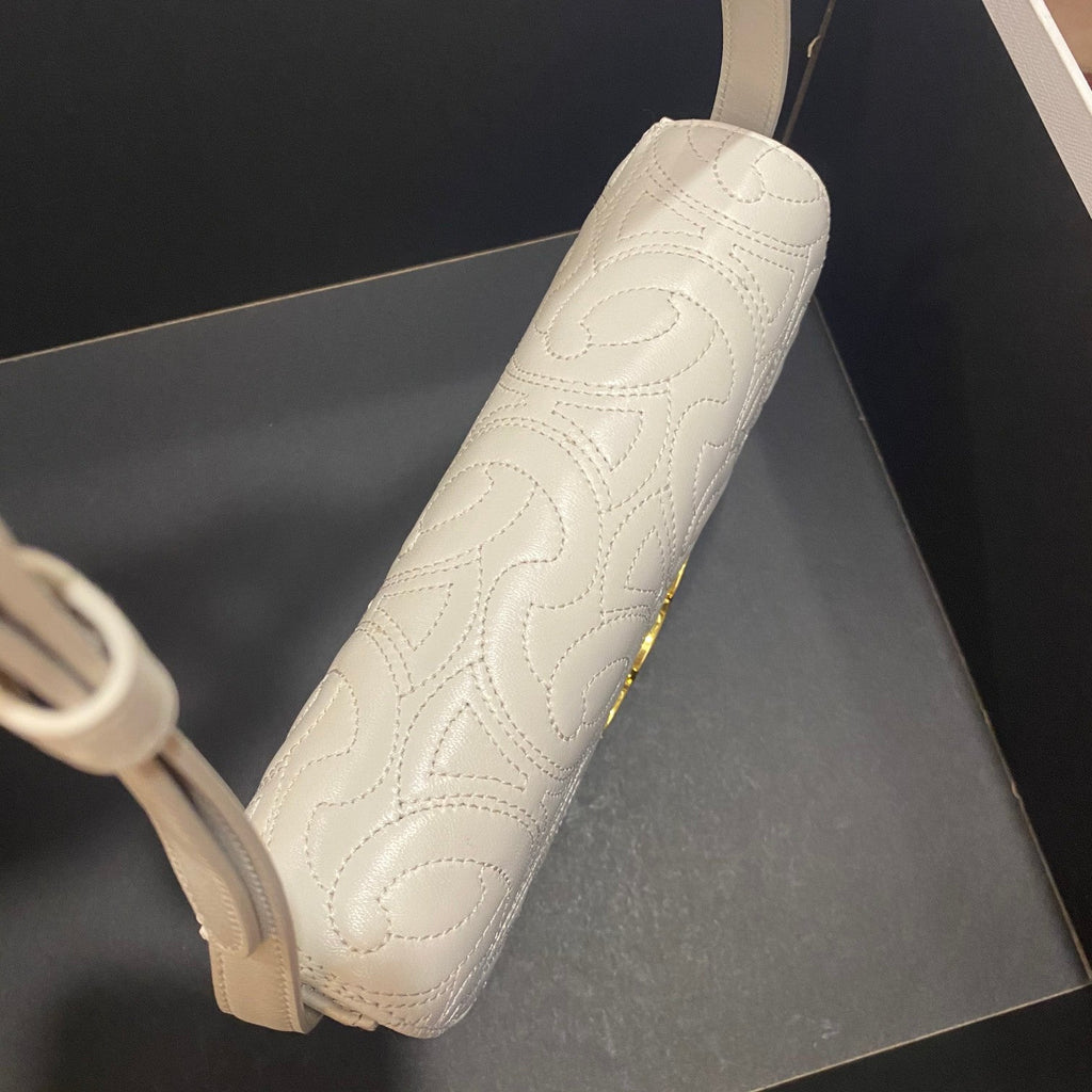 GLAMI Triomphe Shoulder Bag In Quilted Triomphe Lambskin White For Women 8in/20cm 194143EF4.01BC