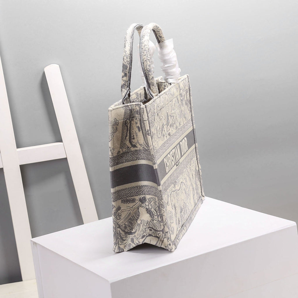 GLAMI MeGLAMIum Book Tote Gray, For Women, WomenÃ¢â‚¬â„¢s Handbags 14in/36cm CD M1296ZTDT_M932
