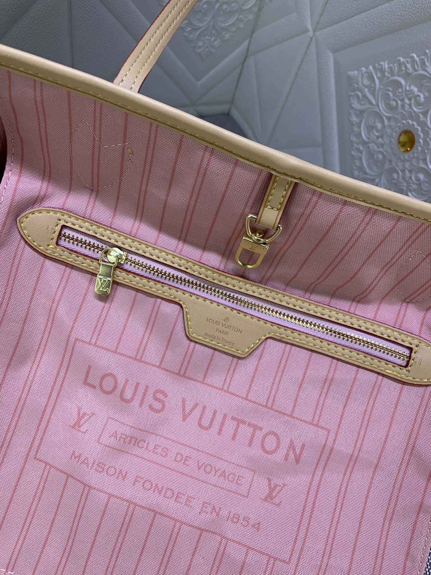 EN - Luxury Bags LUV 809
