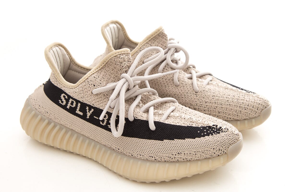 Yeezy Boost 350 V2 Unisex Sneakers SZ 40