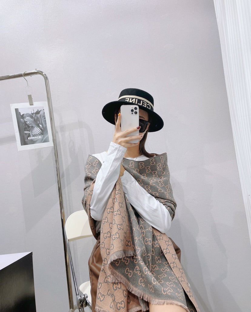 EN - Luxury GCI Scarf 040