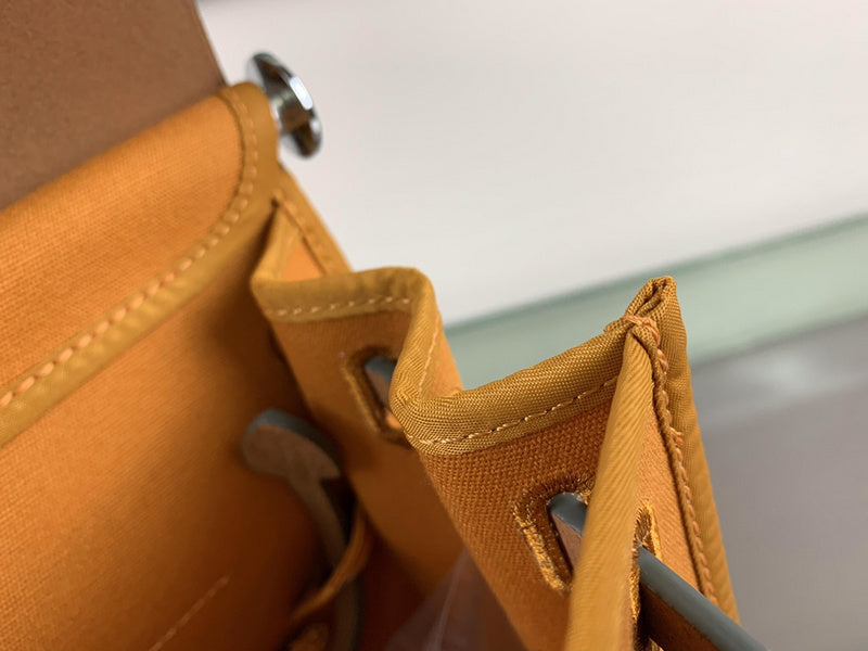 Glamy - HMS Bags - 1972