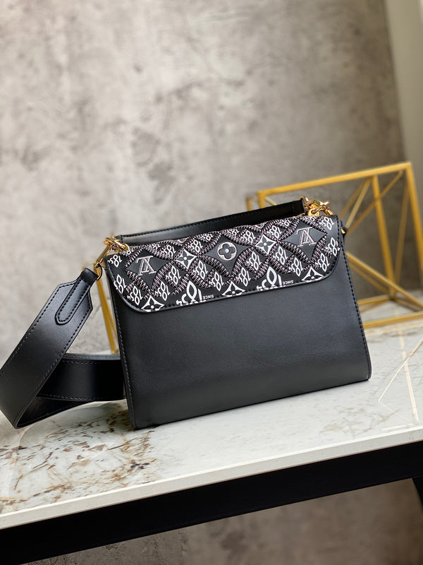 LOV2 Bags - Luxurious Bags  1634