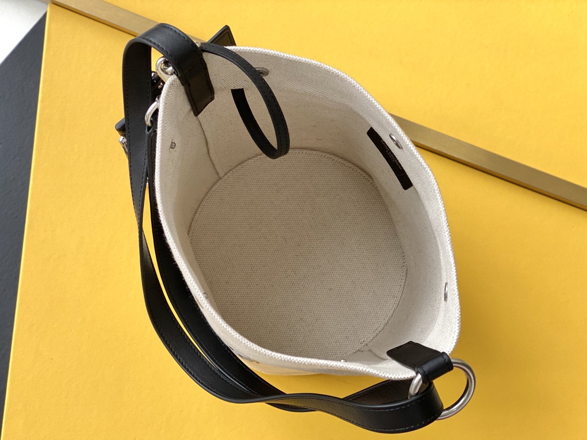 GLAMI Rive Gauche Bucket Bag In Linen With Black Strap For Women 11.4in/30cm YSL 669299FAAAZ9024