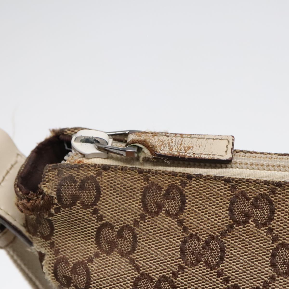 GUCCI GG Canvas Shoulder Bag Beige Silver 145852 90180