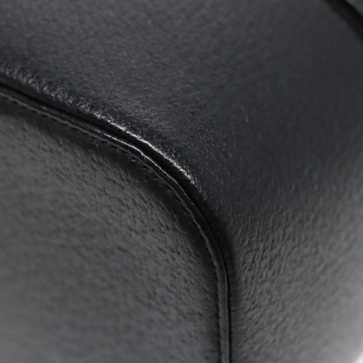 GUCCI Cosmetic Pouch Leather Black Gold 90255