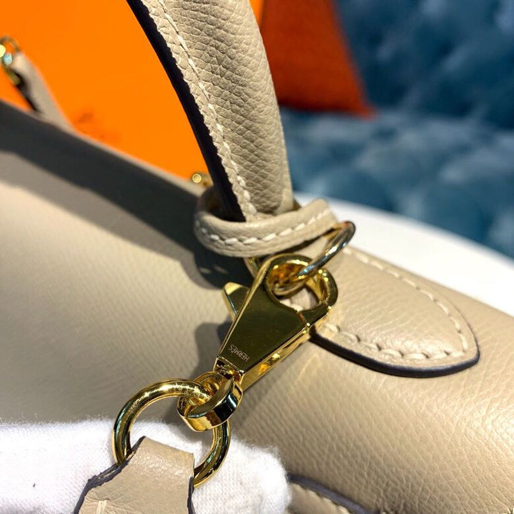 HM Kelly Trench For Women Gold Toned Hardware 10in/25cm