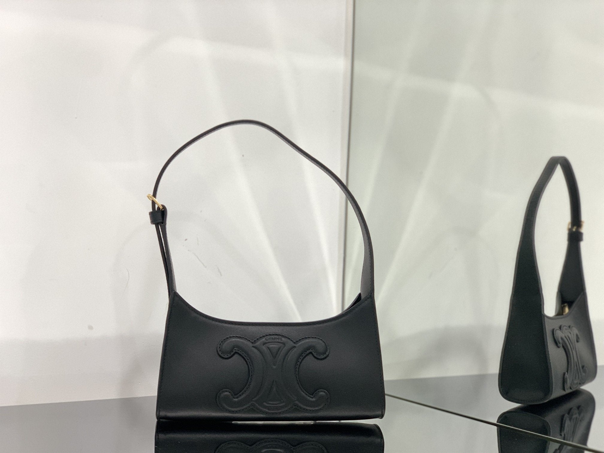 GLAMI Cuir Triomphe Bag Black For Women 9in/24cm