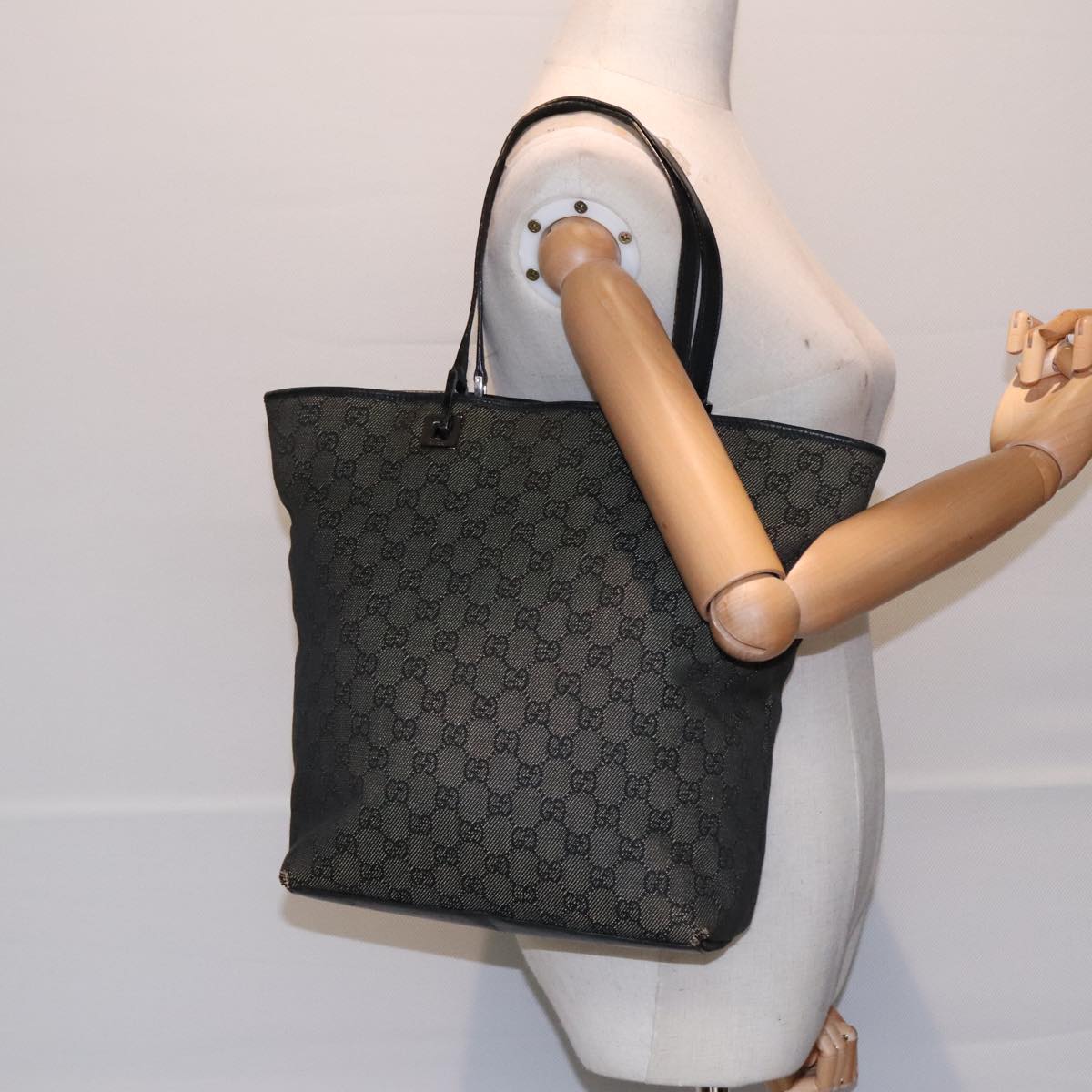 GUCCI GG Canvas Tote Bag Black Silver 31243 90627