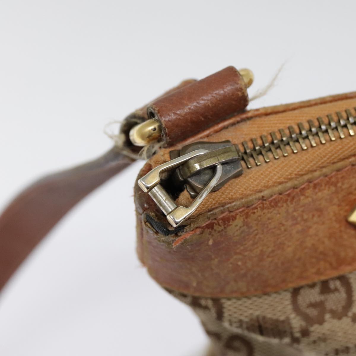 GUCCI GG Canvas Shoulder Bag Beige 90726
