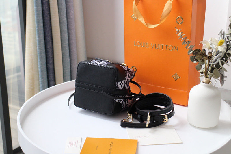 LOV2 Bags - Luxurious Bags  1591