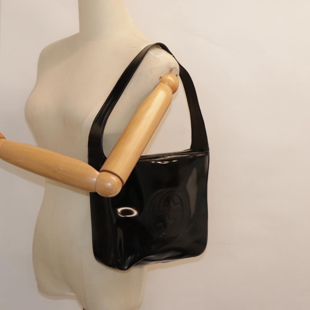 GUCCI Shoulder Bag Patent leather Black Silver 000 1186 0506 90777