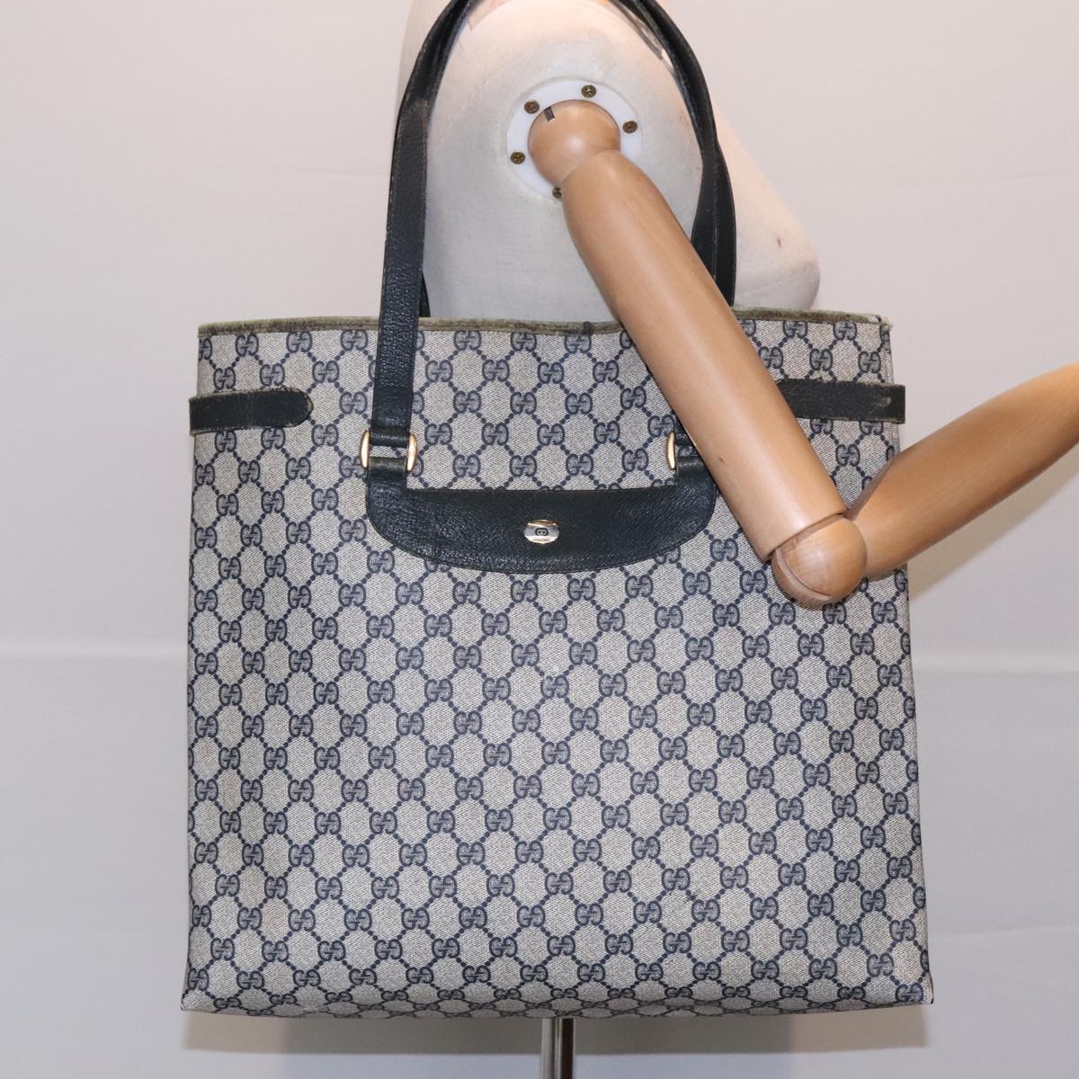 GUCCI GG Supreme Tote Bag PVC Leather Navy Gold 39 02 061 90807
