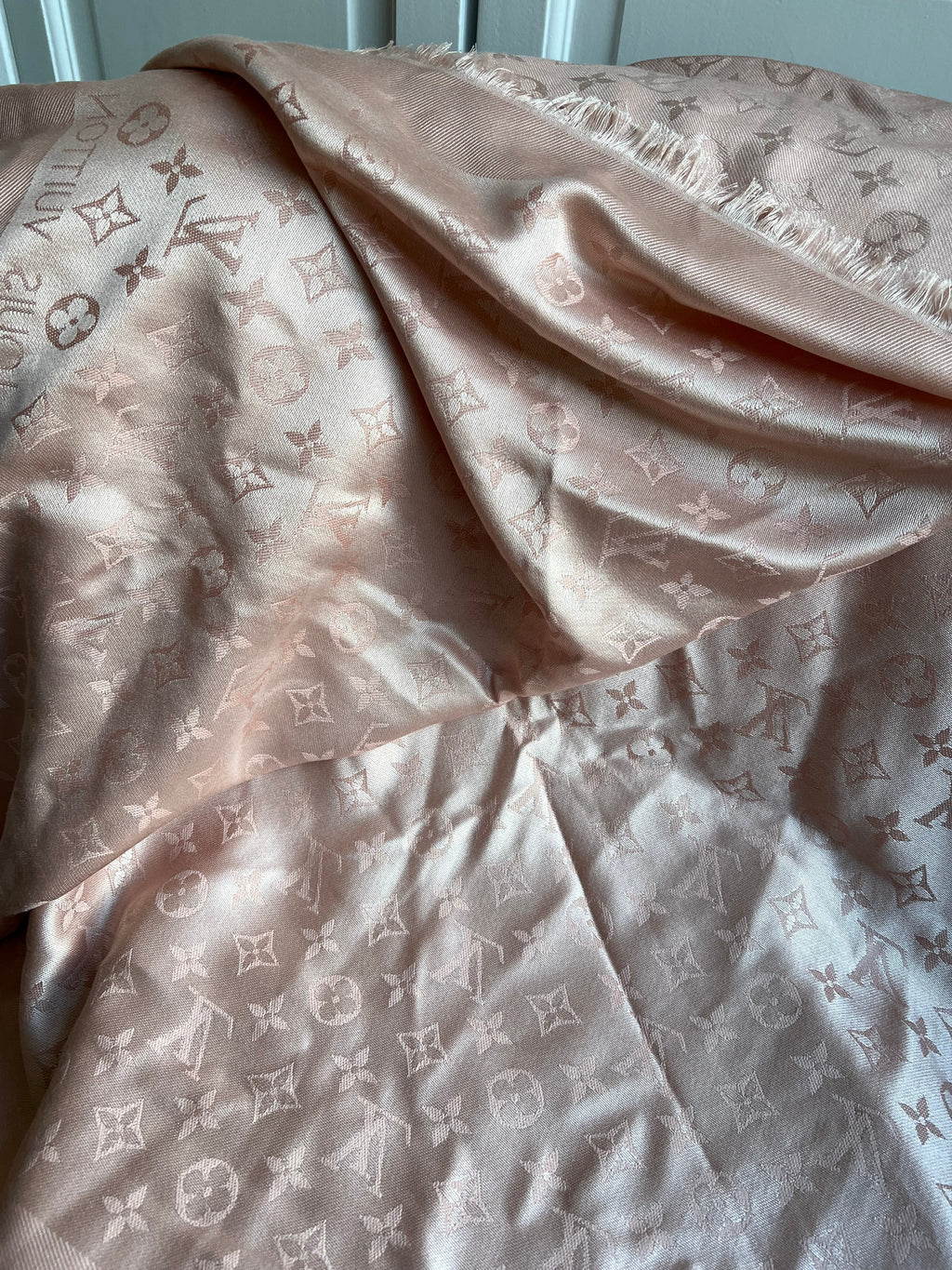 Louis Vuitton Pink Monogram Shawl (RRP £450)