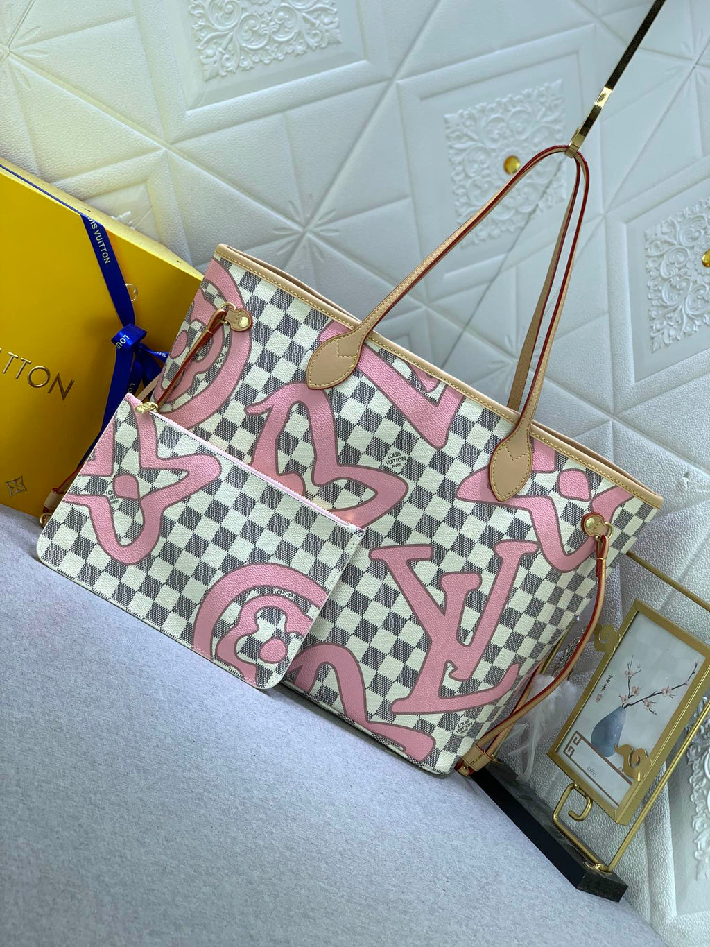 EN - Luxury Bags LUV 812