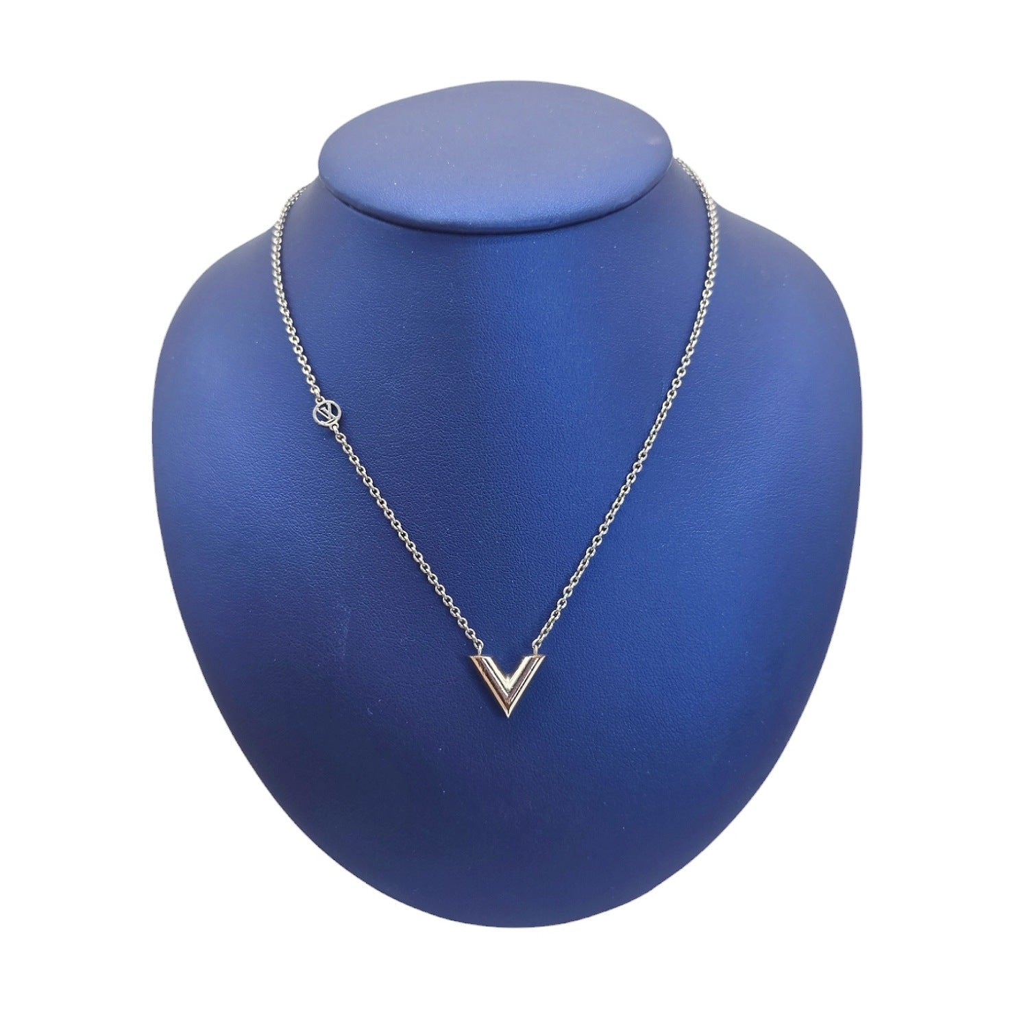 Louis Vuitton Essential V Supple Necklace