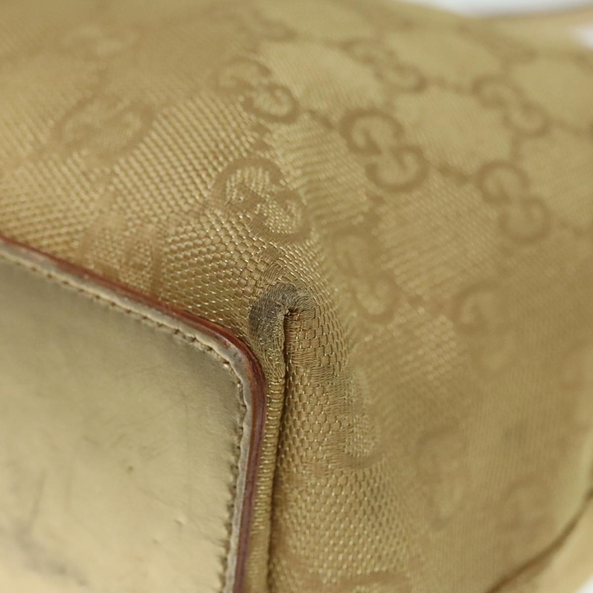 GUCCI GG Canvas Shoulder Bag Gold Tone Gold 0021099 91390