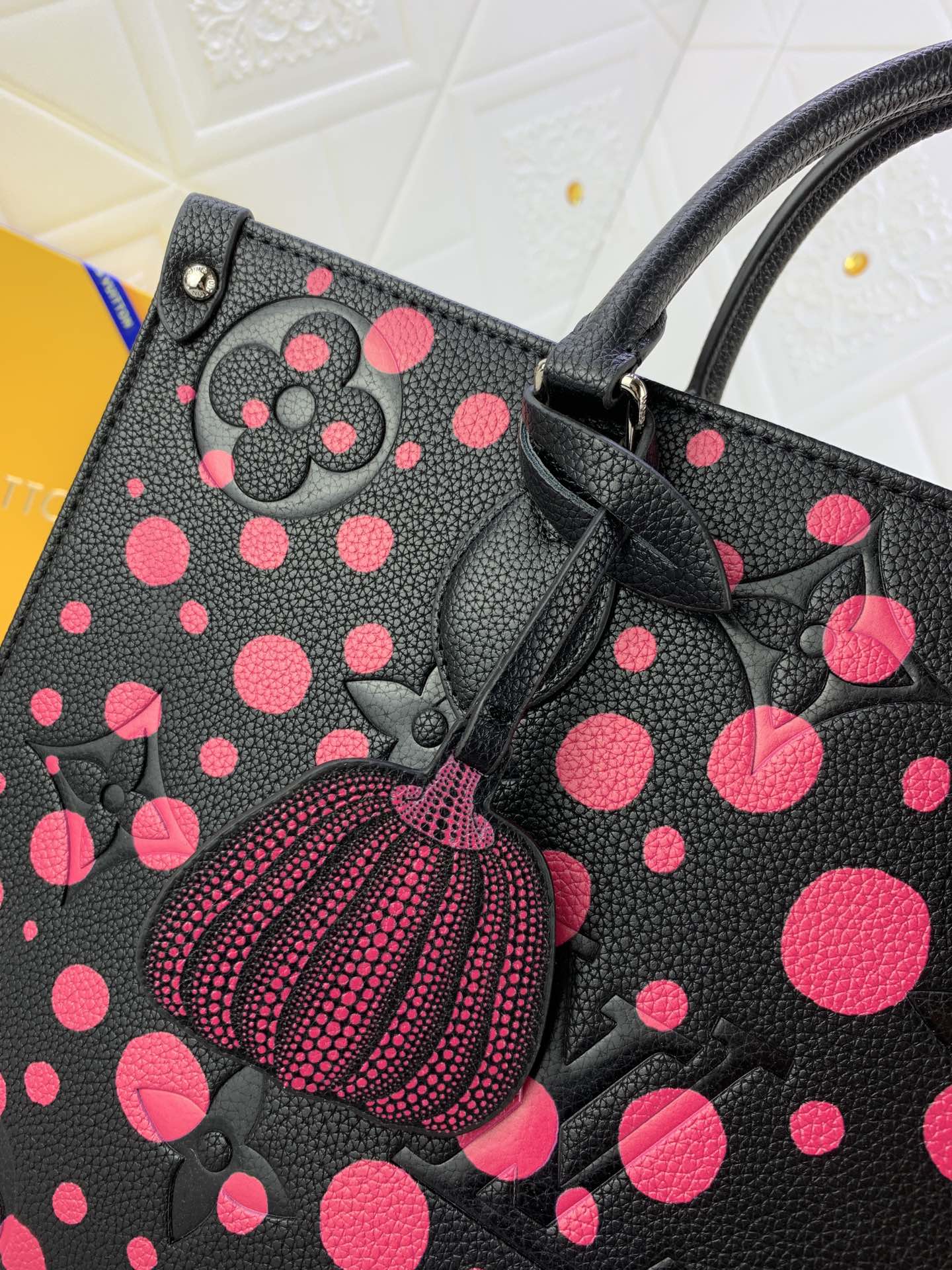 EN - New Bag LUV 634