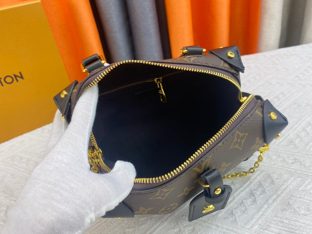 EN - New Arrival Bags LUV 662