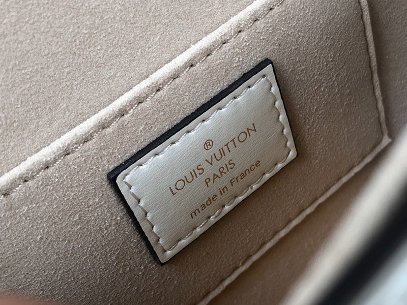 LOV2 Bags - Luxurious Bags  1830