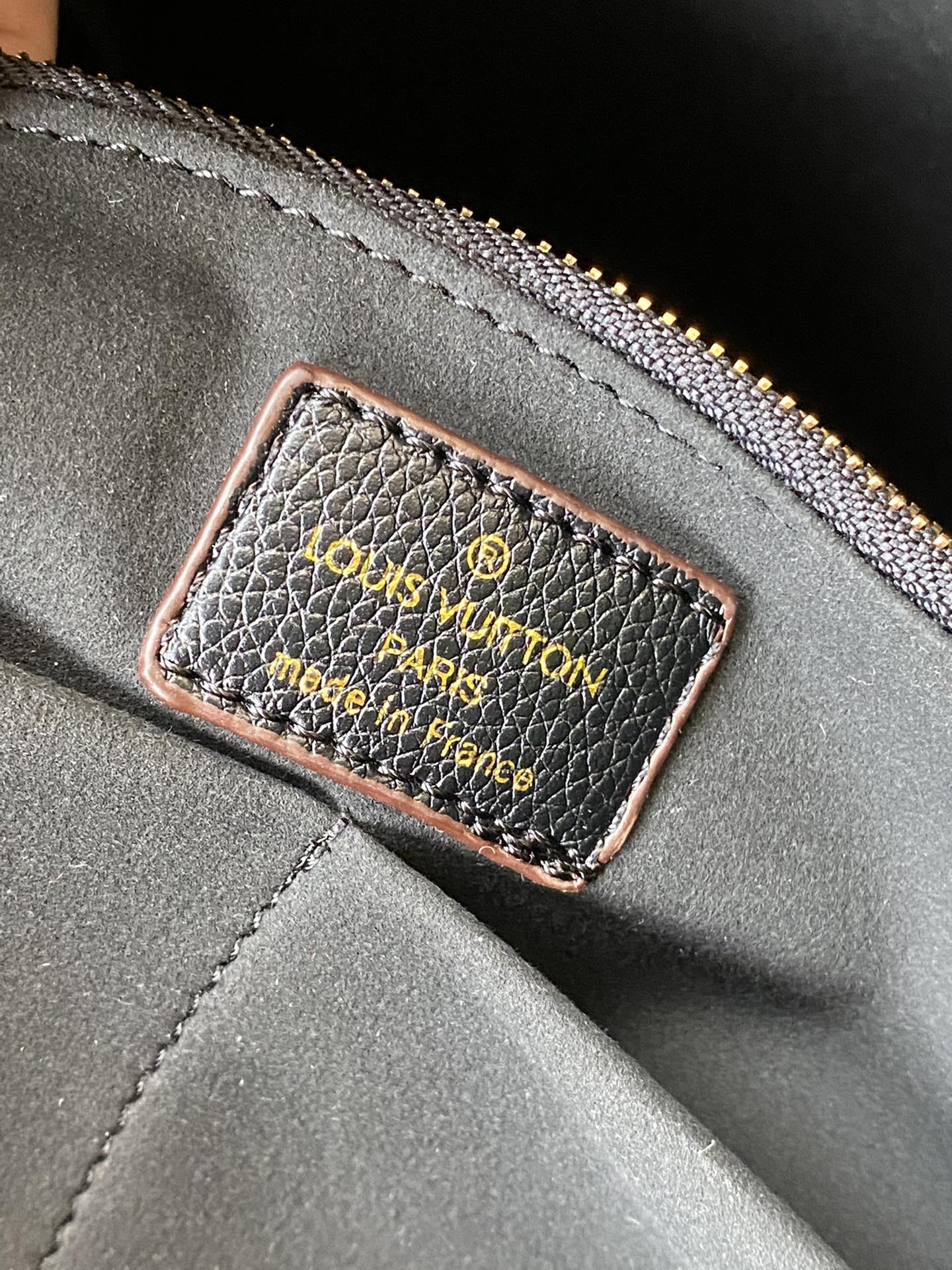 EN - Luxury Bags LUV 782