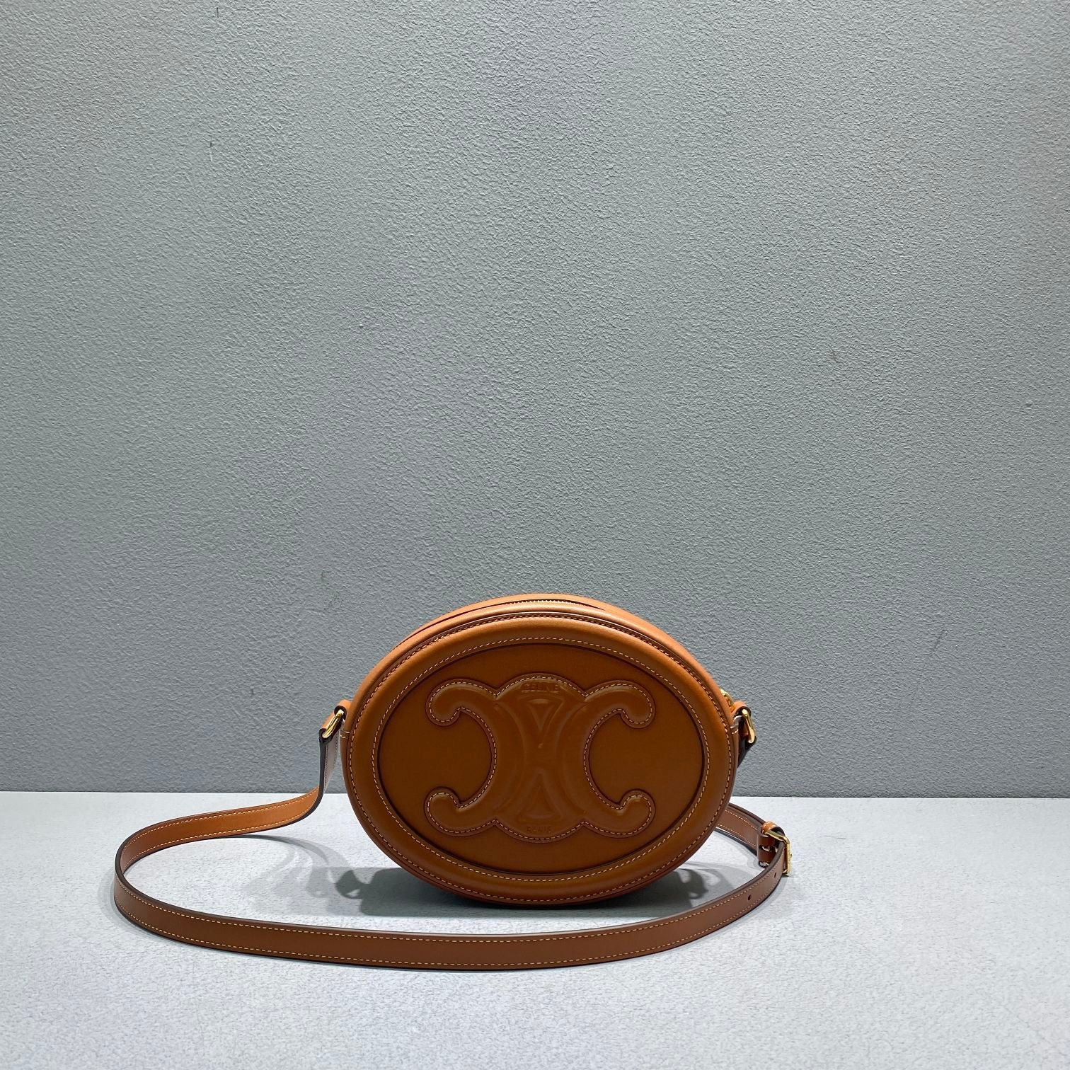 GLAMI Oval Bag Cuir Triomphe Brown For Women 8in/20cm 198603DXC.04LU