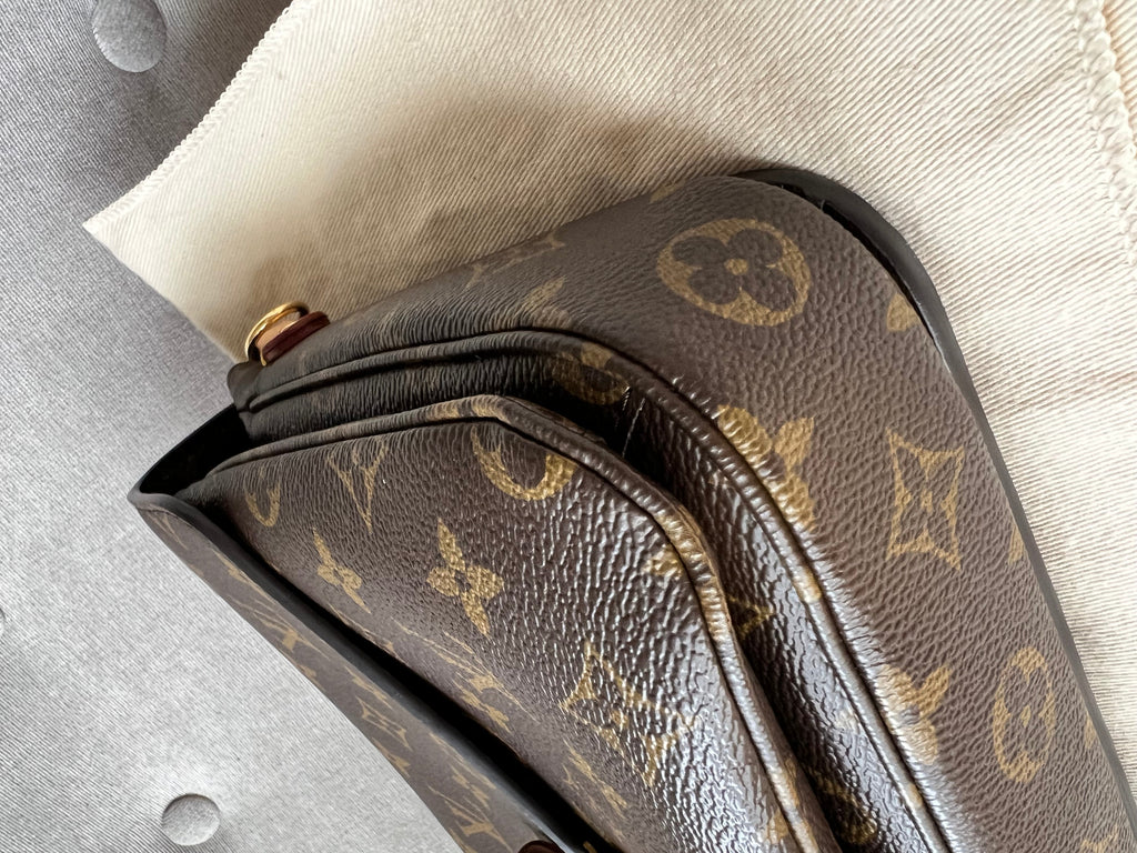 Louis Vuitton Pochette Metis Monogram (RRP £1,970)