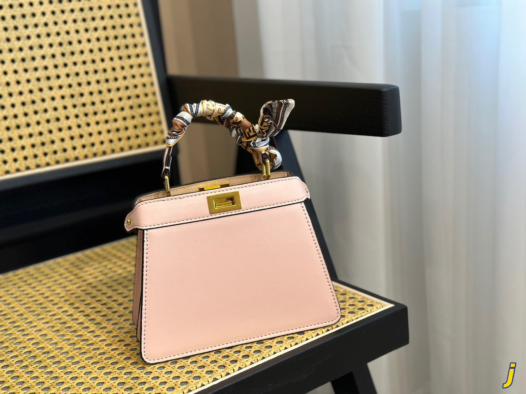 EN - Luxury Bags FEI 287