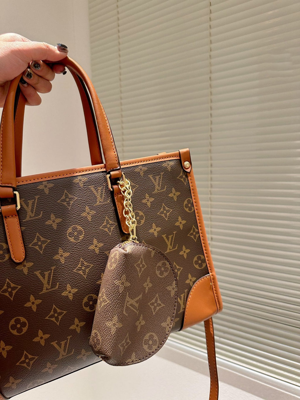 EN - Luxury Bags LUV 736