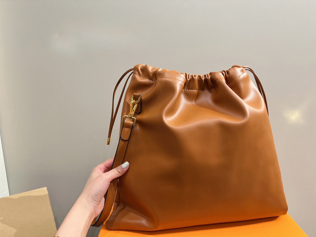 EN - Luxury Bags FEI 281