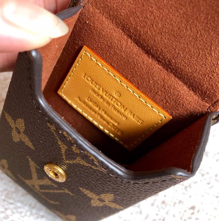 SAMC - Mix Wallets - 022