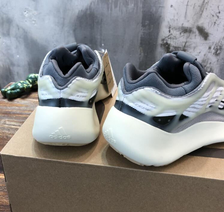 SAMC - YZO Sneakers - 101