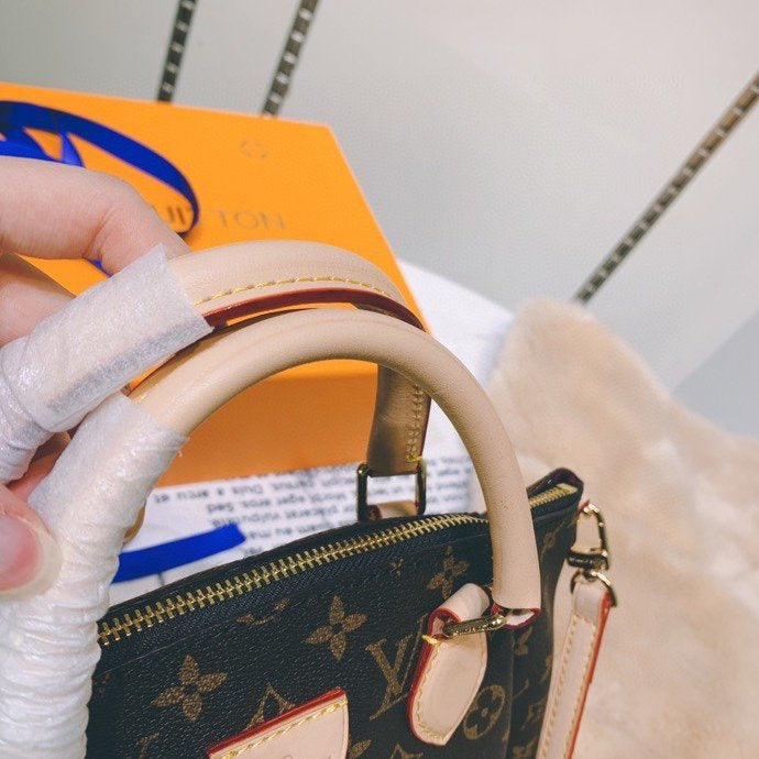 Fashion Lu-Vi bags - 3940