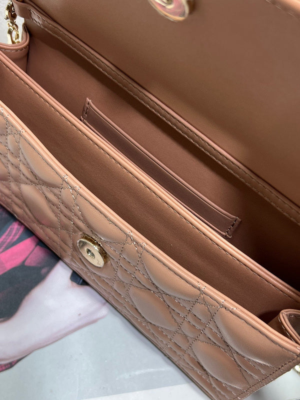 ELE - Dir Bags - 1358