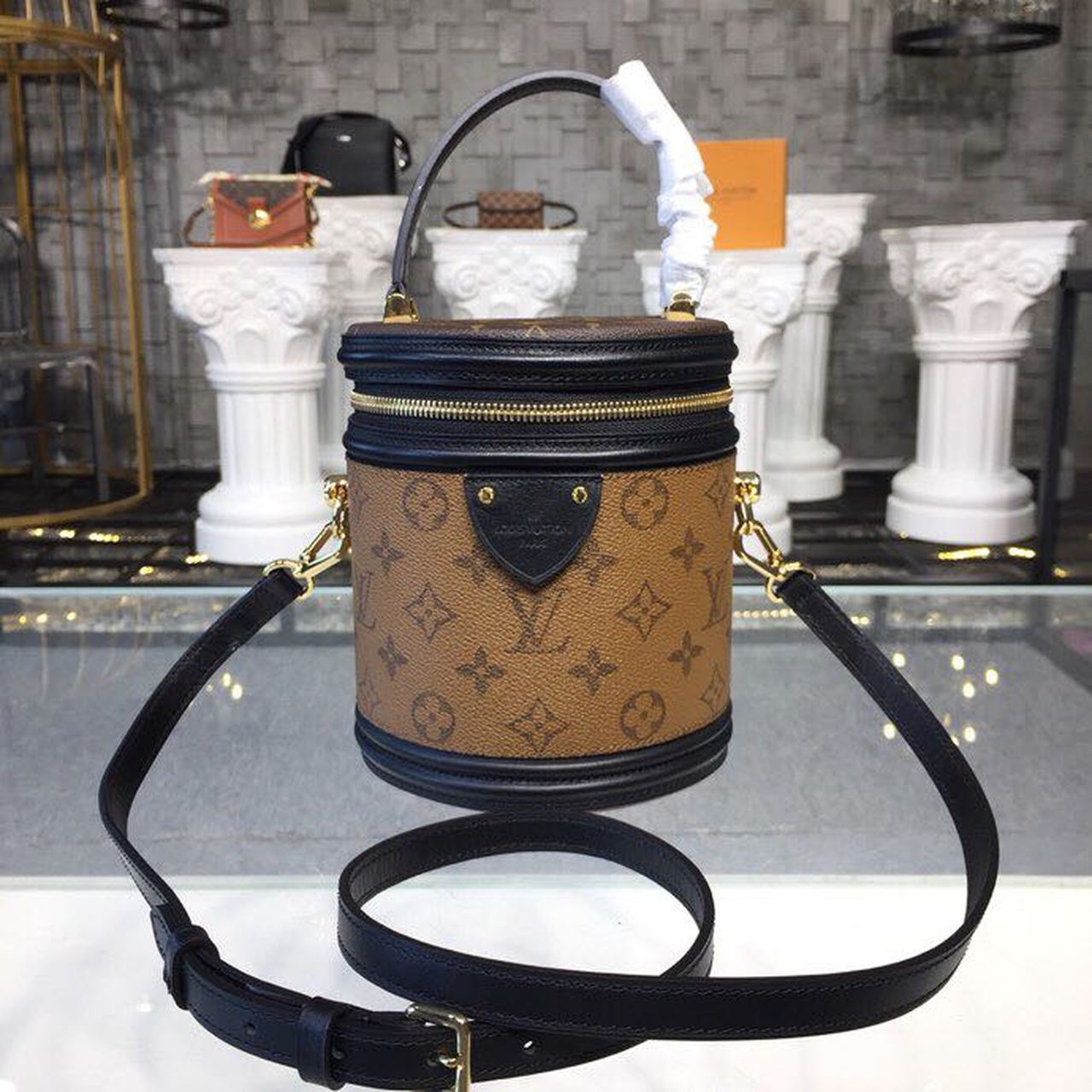 LV Cannes Monogram And Monogram Reverse Canvas By Nicolas Ghesquiere For Women, WomenÃ¢â‚¬â„¢s Handbags, Shoulder And Crossbody Bags 5.9in/15cm LV M43986