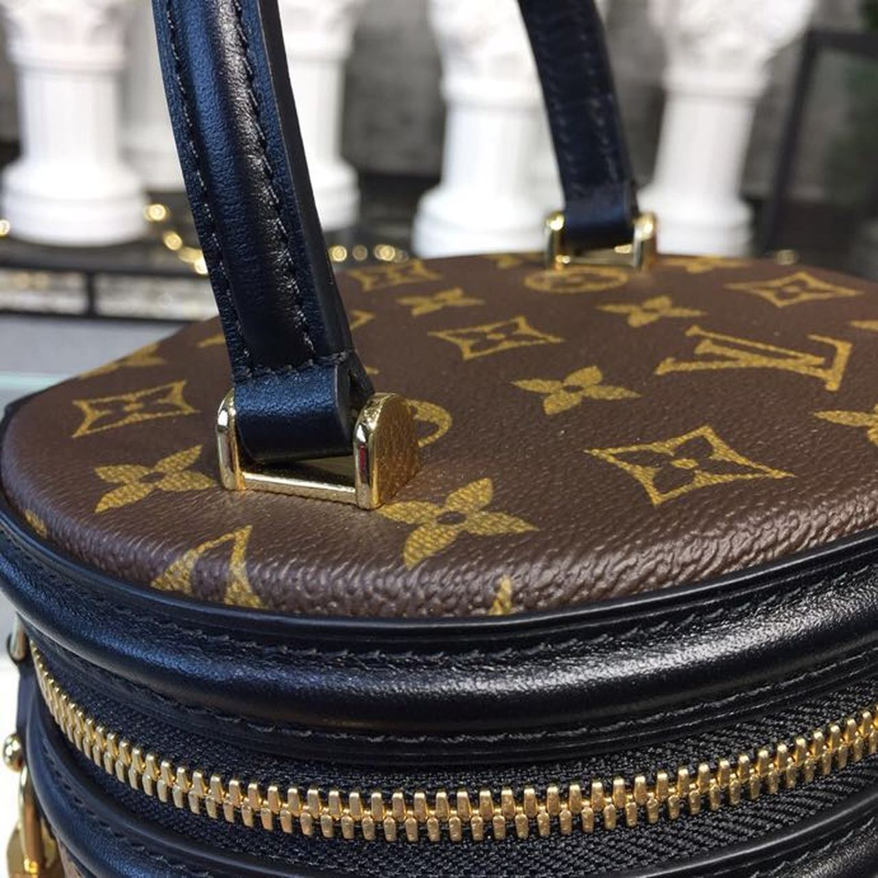 LV Cannes Monogram And Monogram Reverse Canvas By Nicolas Ghesquiere For Women, WomenÃ¢â‚¬â„¢s Handbags, Shoulder And Crossbody Bags 5.9in/15cm LV M43986