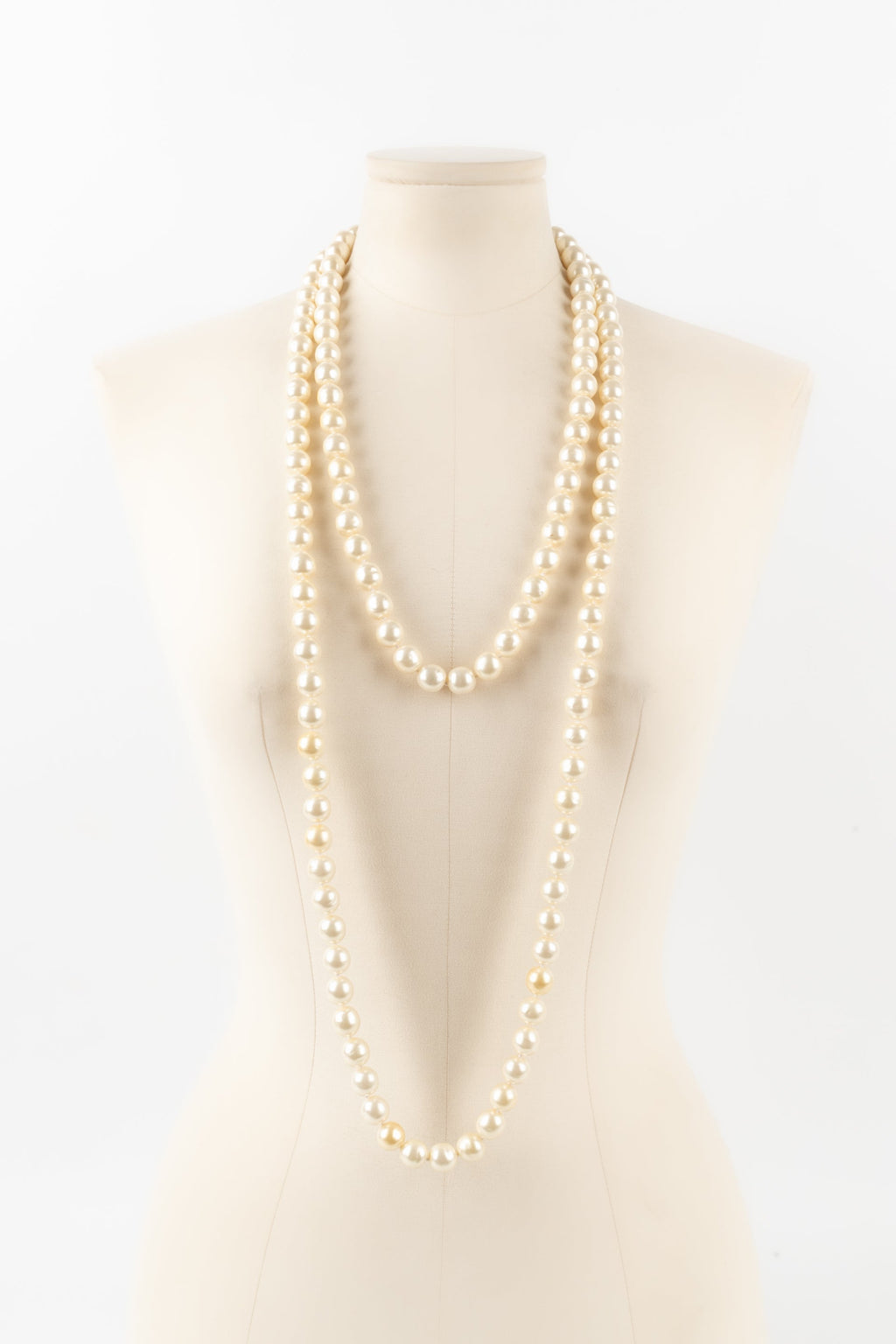 Collier / sautoir de perles nacrÃƒÆ’Ã‚Â©es Chanel