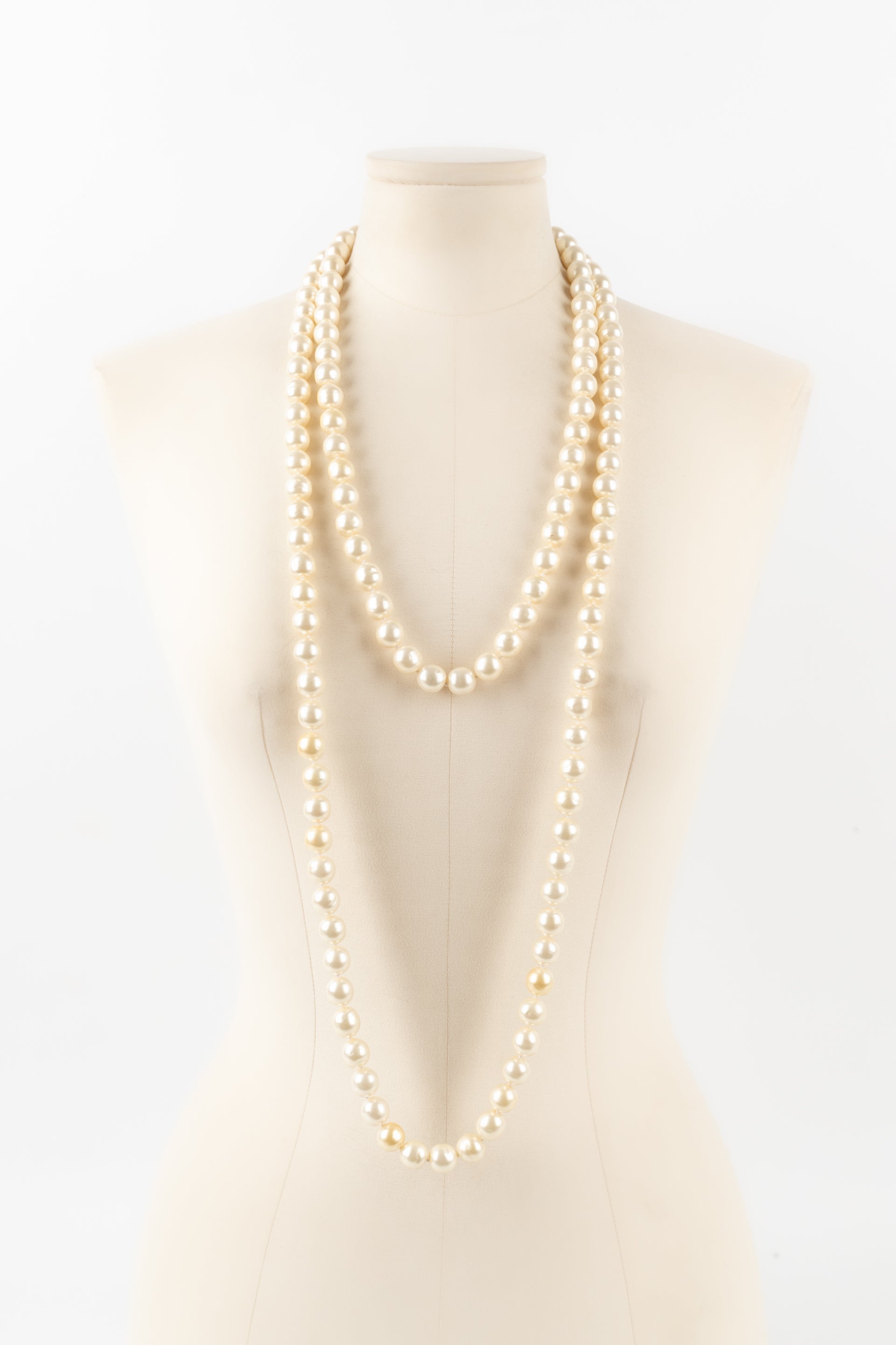 Collier / sautoir de perles nacrÃƒÆ’Ã‚Â©es Chanel