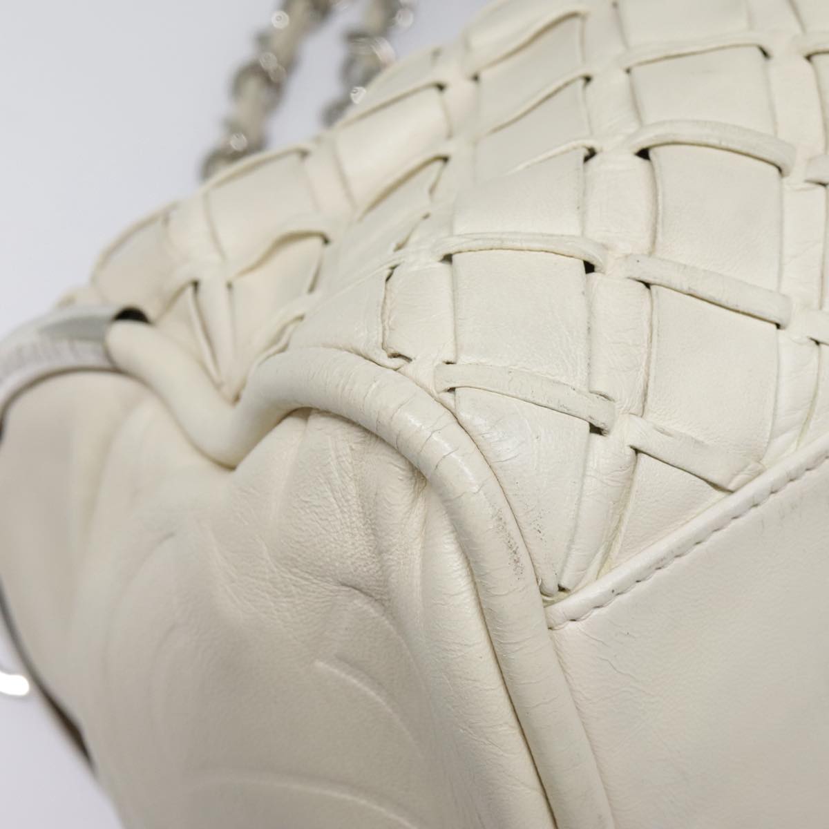 CHANEL Chain Shoulder Bag Leather White CC 93890