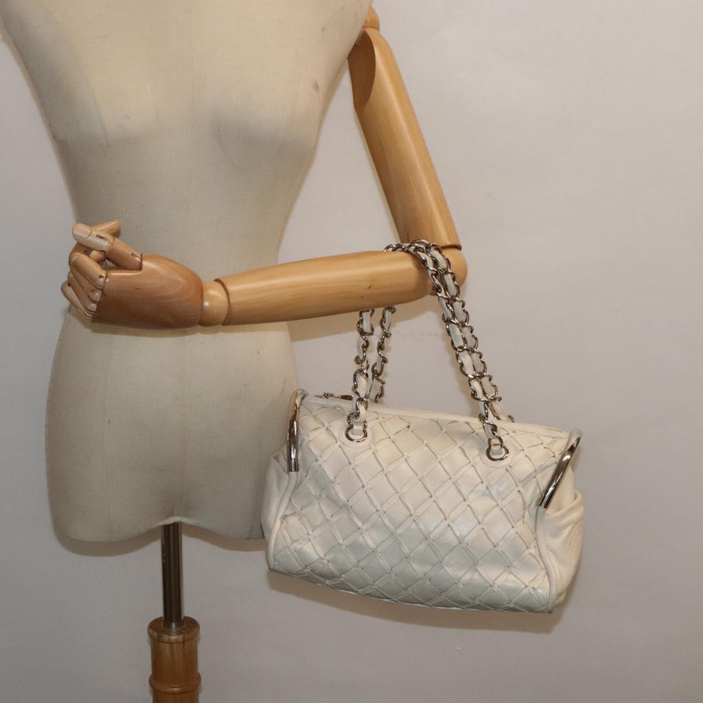 CHANEL Chain Shoulder Bag Leather White CC 93890