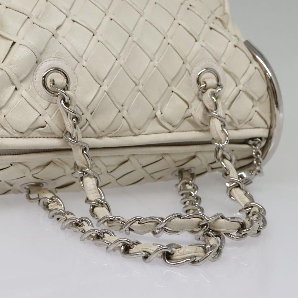 CHANEL Chain Shoulder Bag Leather White CC 93890