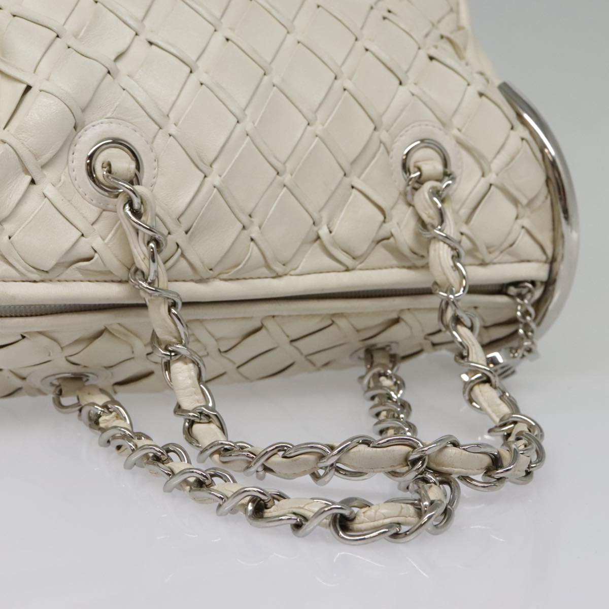 CHANEL Chain Shoulder Bag Leather White CC 93890