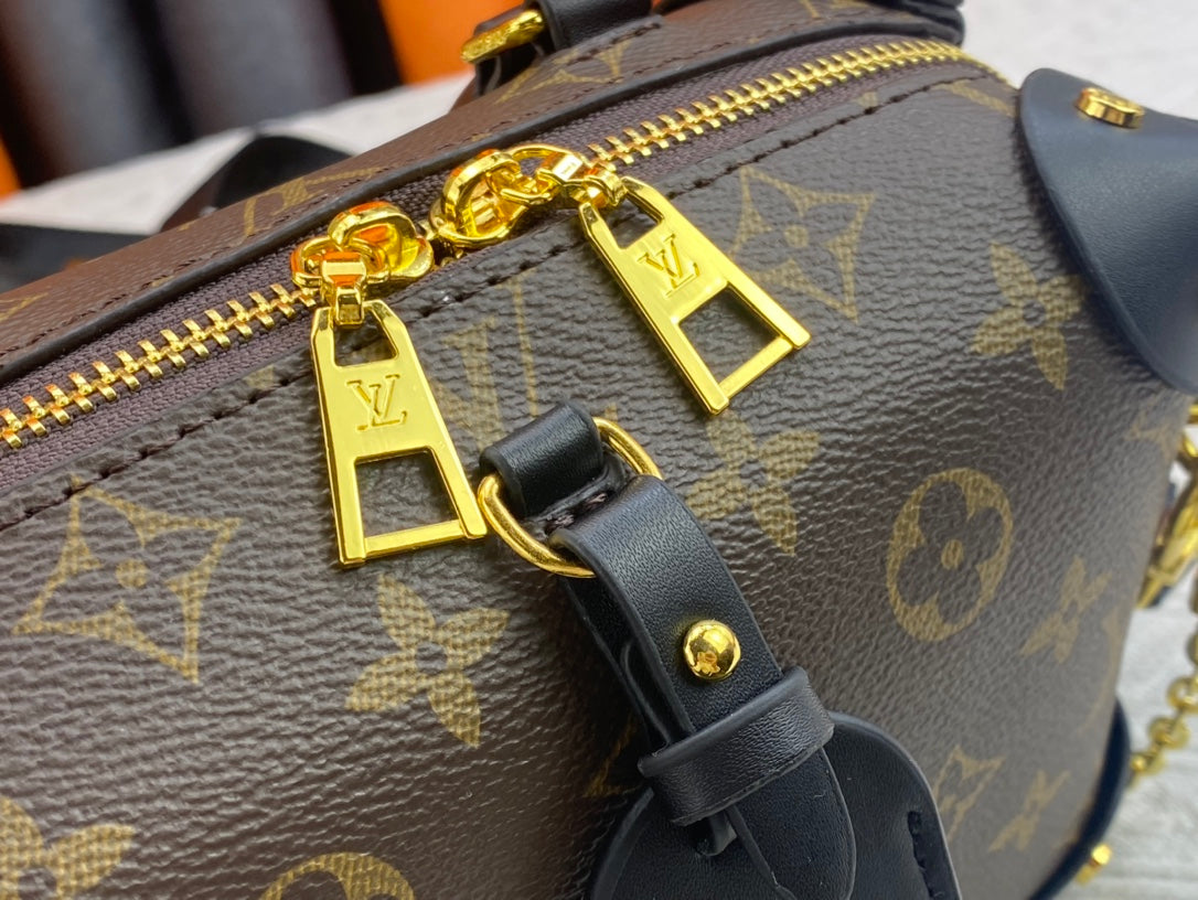 EN - New Arrival Bags LUV 662